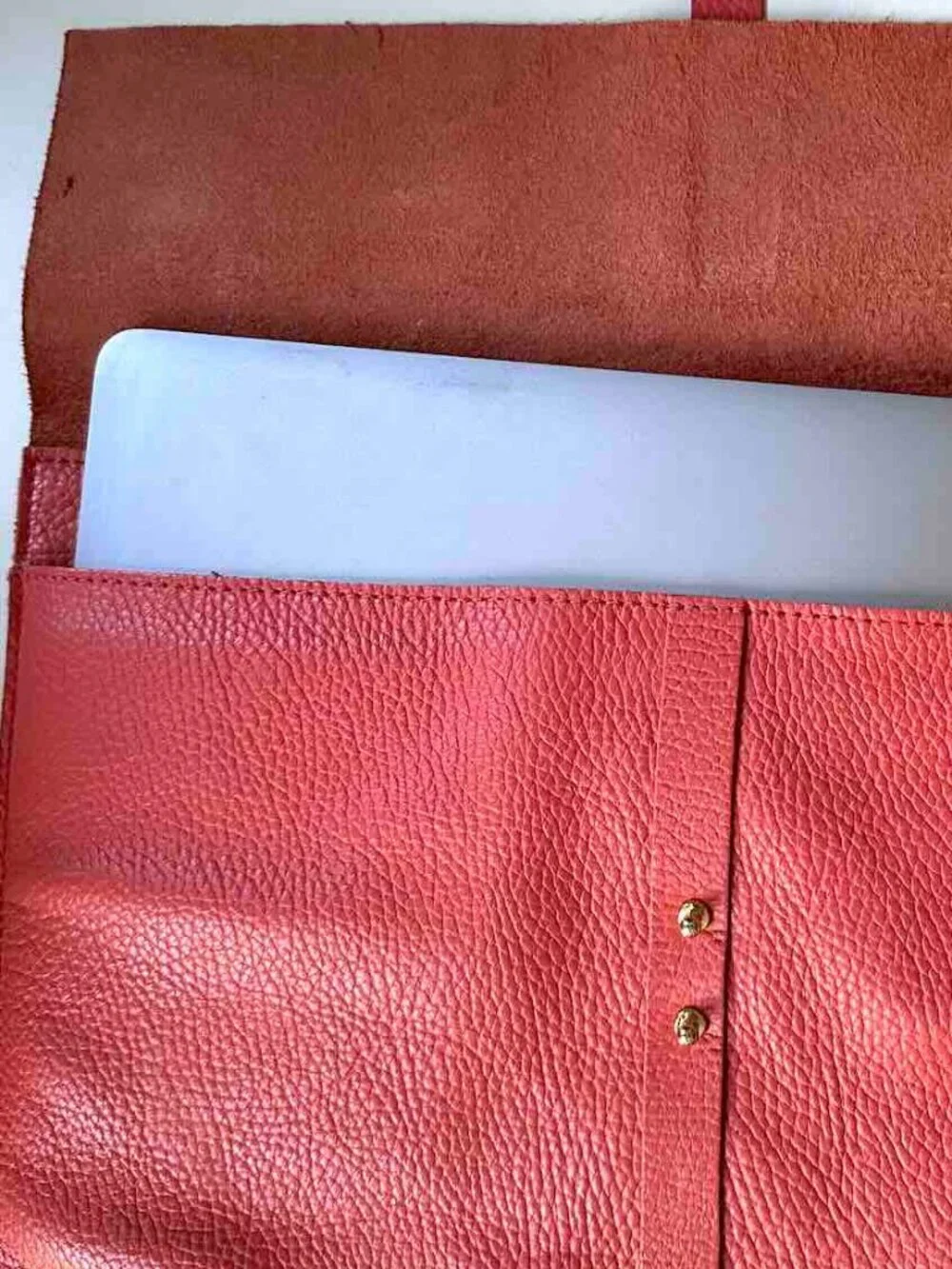 Beautiful CUYANA pebbled leather Laptop Document Flap Sleeve gold hardware Coral